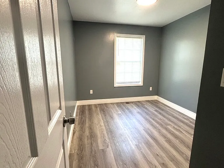 32 Holland St #1 — Photo 6