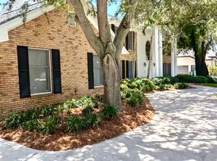 7315 Hunt Club Ln, Seminole, FL 33776