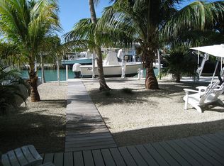 671 10th St, Key Colony Beach, FL 33051