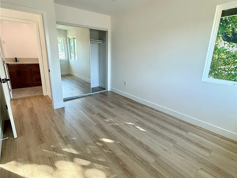 20407 Strathern St #20411 — Photo 9