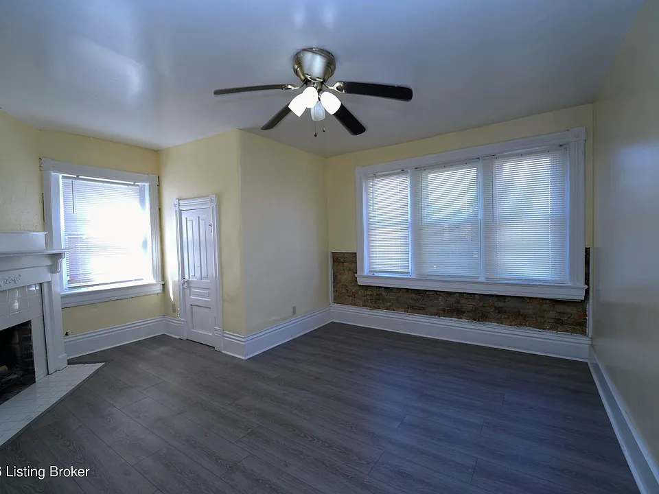 226 W Burnett Ave #B