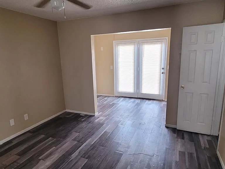 5250 Camden Ave — Photo 9