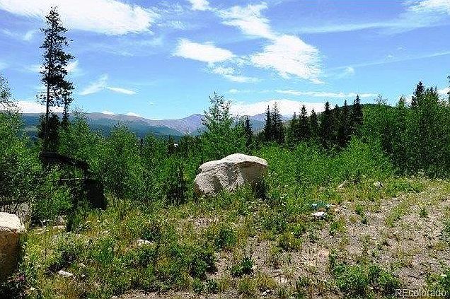 1st image of 560 Lake Trl