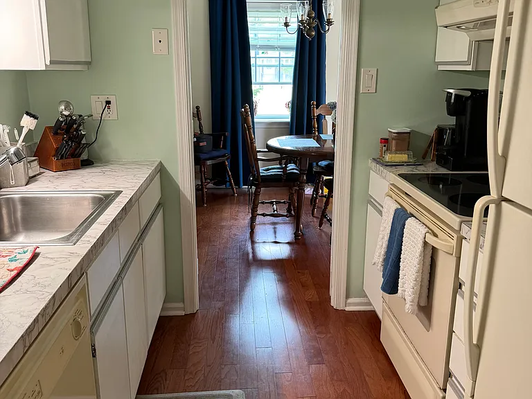 199 W King St #1-5 — Photo 7