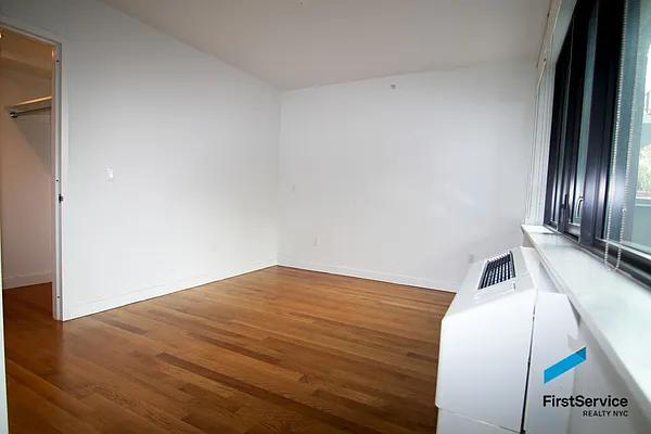 Rented by FirstService Realty (legacy) | media 23