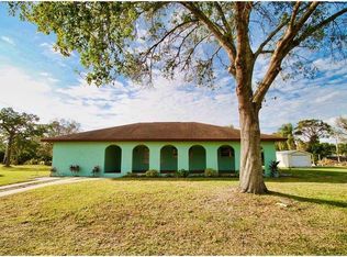 562 Drawdy Way, Sebastian, FL 32958