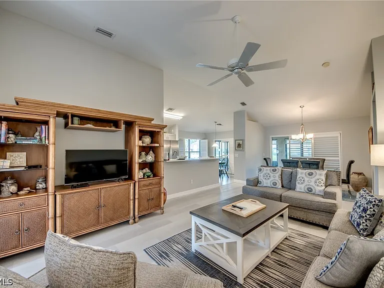 15472 Admiralty Cir #2 — Photo 6