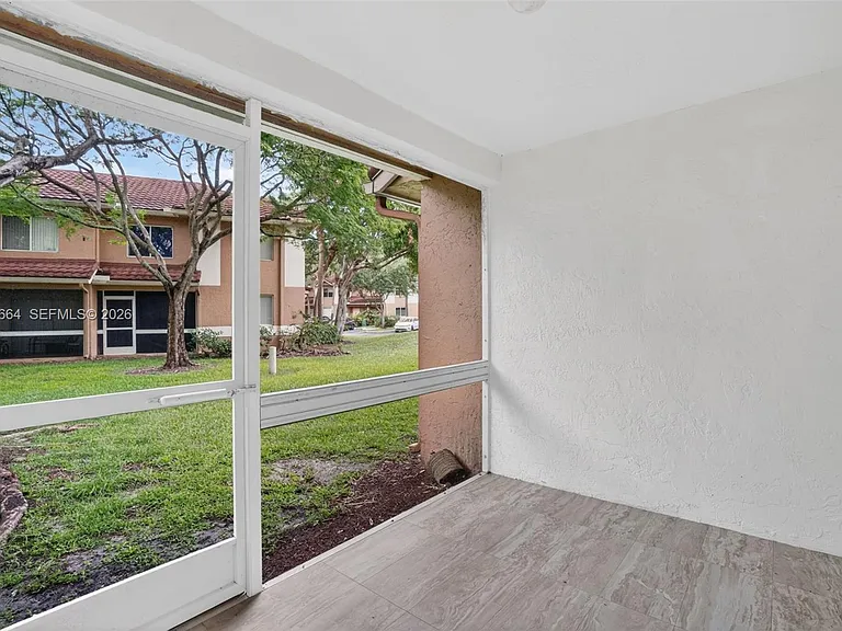 845 NW 91st Ter #845 — Photo 25