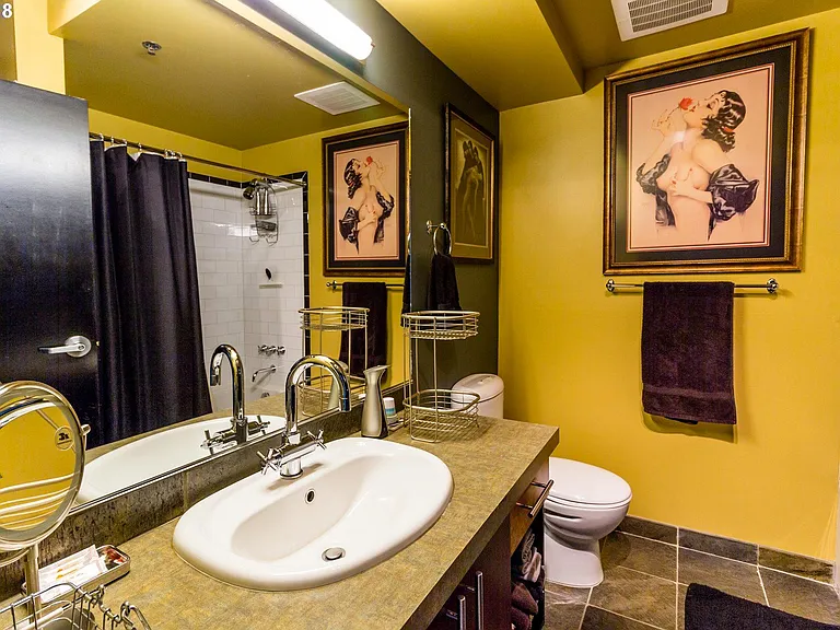 1410 SW 11th Ave — Photo 13