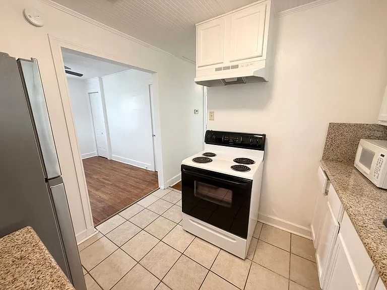 835 Iris St #1/2 — Photo 5