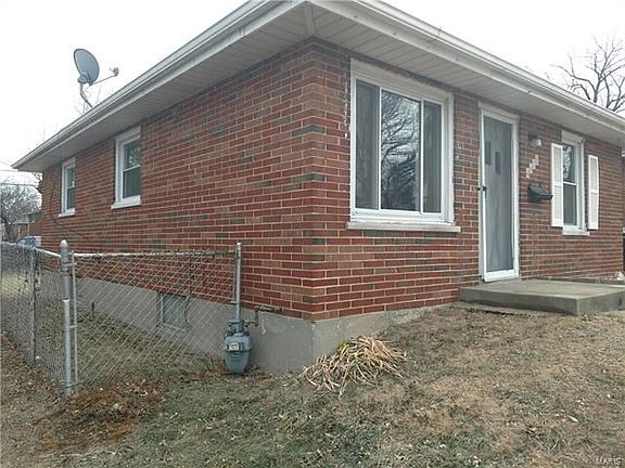 3rd image of 4426 Eminence Ave