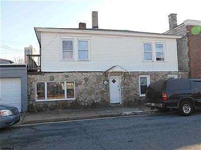 2nd image of 2819 Fairmount Ave