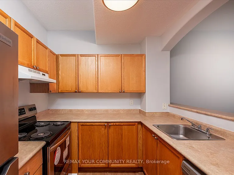 246 Spillsbury Dr #510 — Photo 8