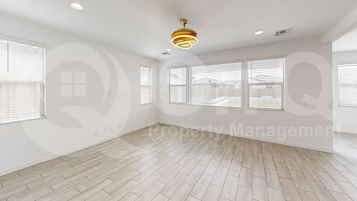 Studio, 4.0 bath, 2546 sqft, $2,599 — Photo 2