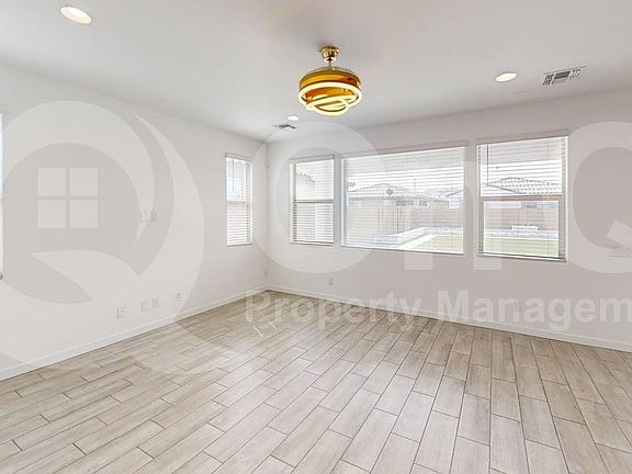 2nd image of 2567 W Hidalgo Ave