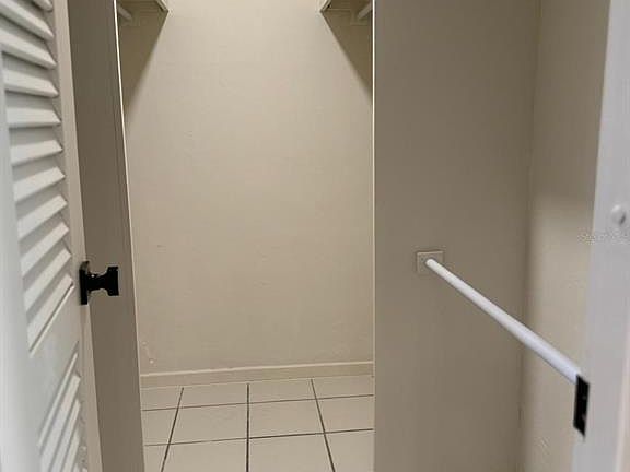 3rd image of 702 Pisos Ave