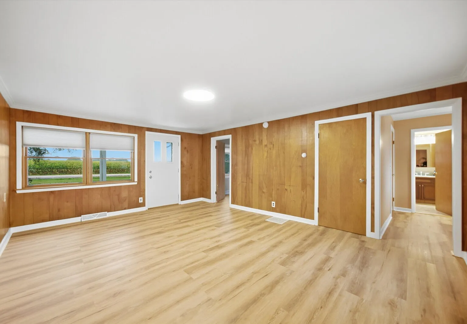 3 bed, 1.0 bath, 2091 sqft, $2,490 — Photo 4