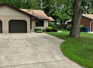 605 S 22nd St #605, Chesterton, IN 46304