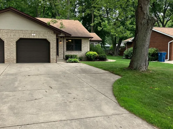 605 S 22nd St #605, Chesterton, IN 46304