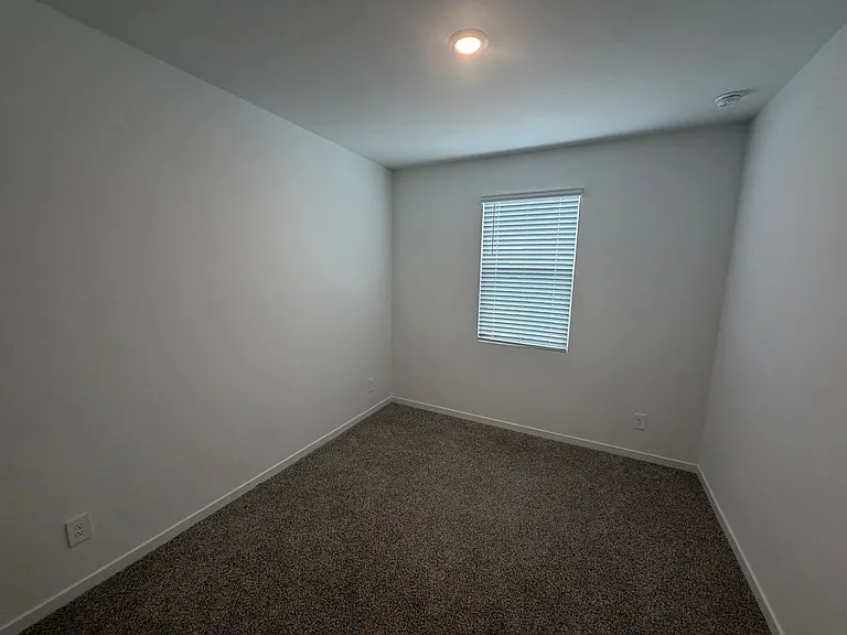 17410 W Eva St — Photo 5