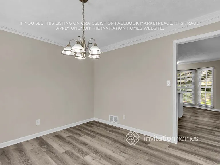 460 Glendale Ct — Photo 11