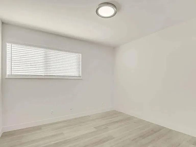 1739 Addison St #5 — Photo 8
