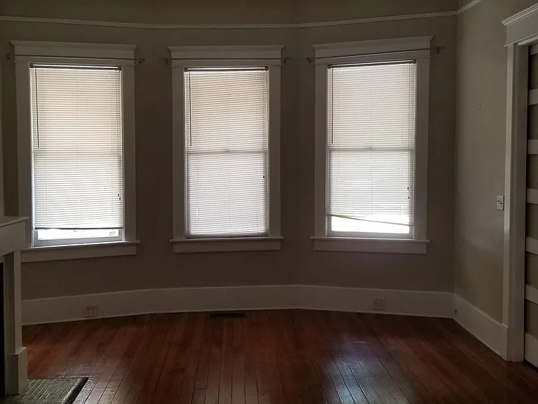 508 E Duffy St #B — Photo 9