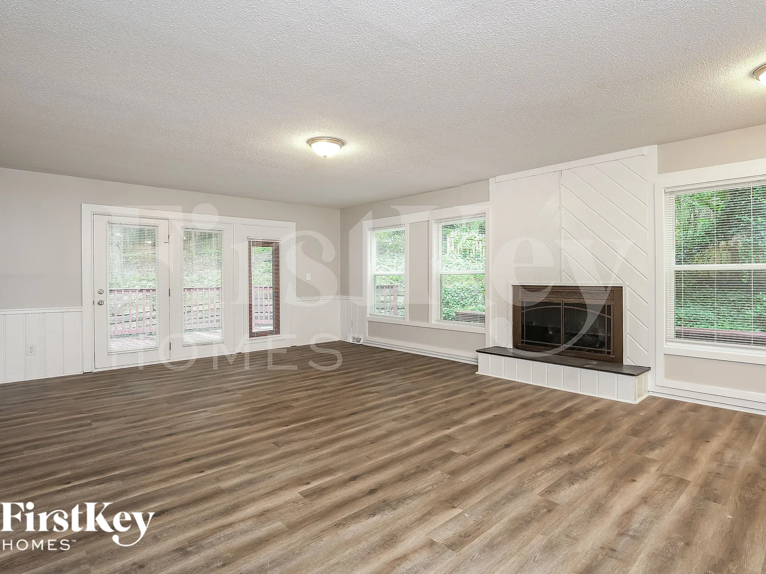 4 bed, 3.0 bath, 3755 sqft, $2,470 — Photo 2