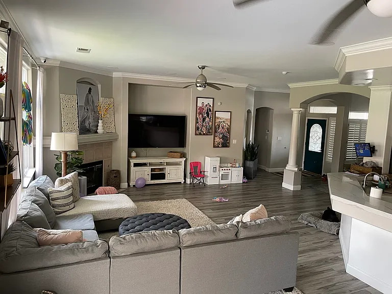 10901 Adobe Creek Ct — Photo 4