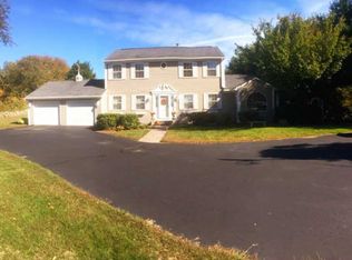 561 Seven Mile Rd, Hope, RI 02831