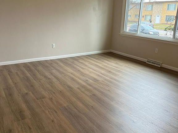 2nd image of 6542 Grand Ave