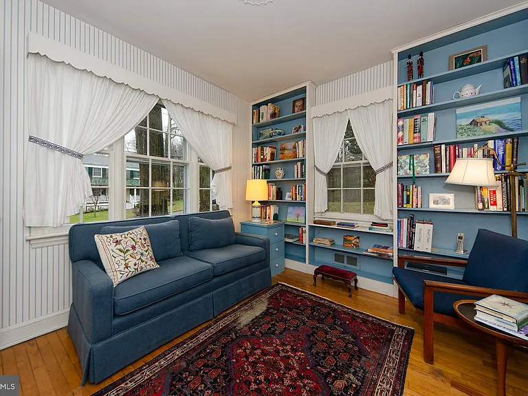 1308 Tracy Pl — Photo 37
