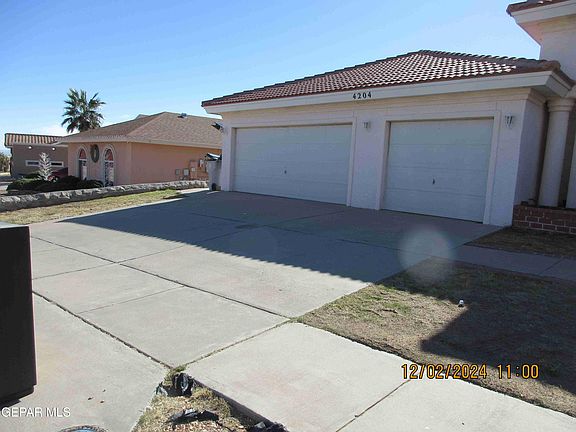 3rd image of 4204 Loma Clara Ct