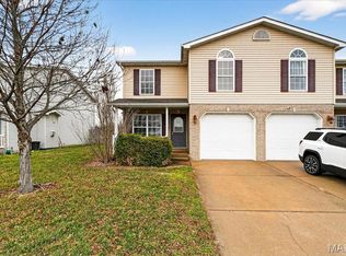 2025 Huntmaster Dr, Belleville, IL 62220