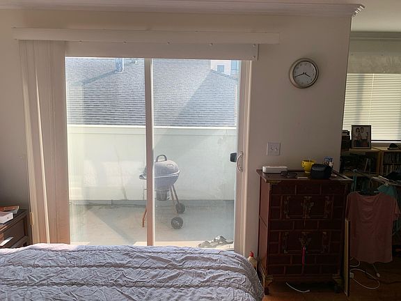 5th image of 845 Crenshaw Blvd #2