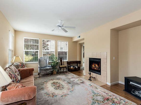 3rd image of 3912 Antinori Dr