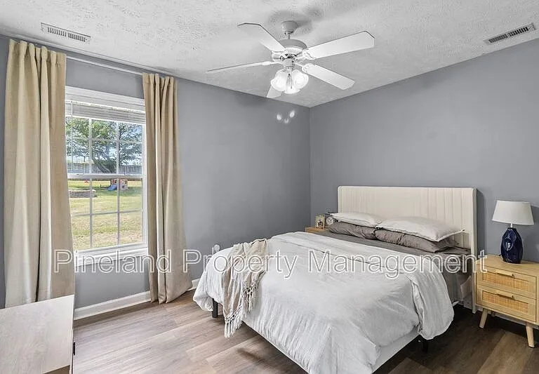 133 Haywood Dr — Photo 22