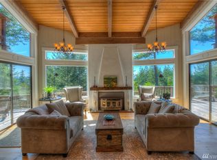 100 Oak Ln, Eastsound, WA 98245