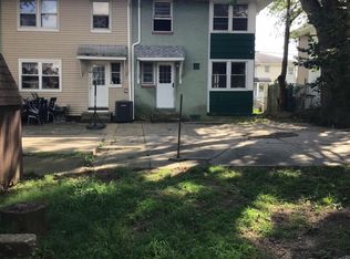 917 Alcyon Dr, Bellmawr, NJ 08031