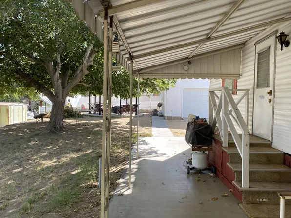 5470 Isabel Dr, Weldon, CA 93283