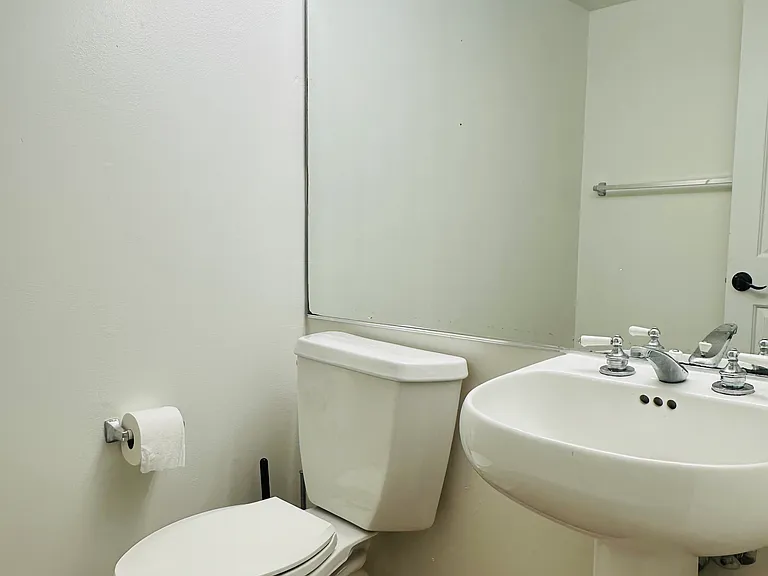 451 S Oakland Ave #5 — Photo 6