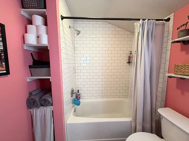 320 1/2 Meade Ave — Photo 33