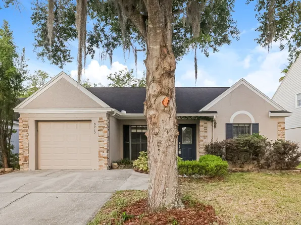 9715 Little Pond Way, Tampa, FL 33647