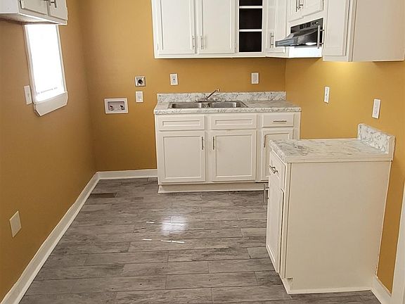 5th image of 2344 Warren St