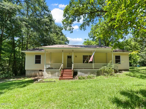 1930 Crooms Dr, Macon, GA 31217