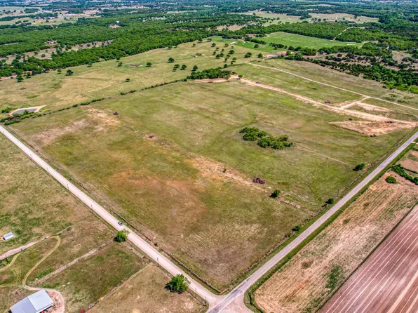 13 Cottonwood Trl, Poolville, TX 76487