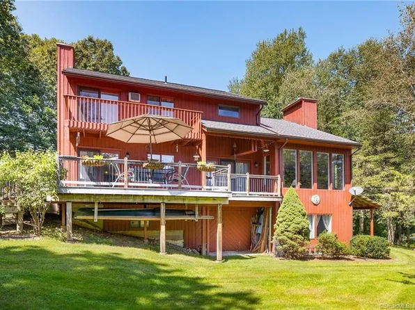 3 Juniper Drive, Granby, CT 06035