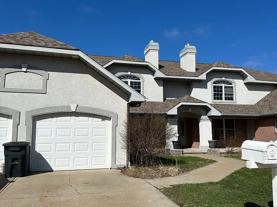 302 Holland Rd