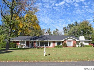 210 Country Club Ln, Belleville, IL, 62223