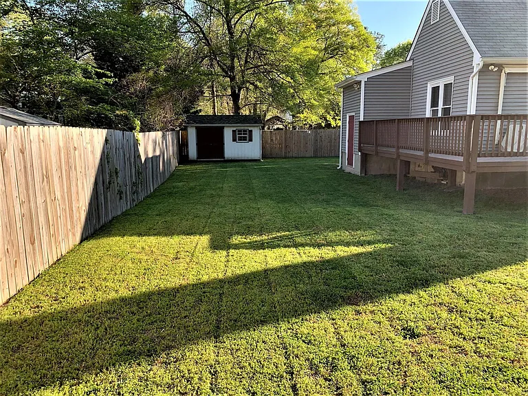 11 Cottontree Ct — Photo 3